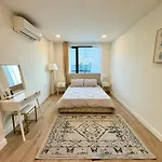 Near Manhattan Spacious Stunning New Modern Penthouse 3-Bedroom Apartment