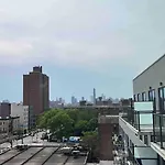 Near Manhattan Spacious Stunning New Modern Penthouse 3-Bedroom Apartment