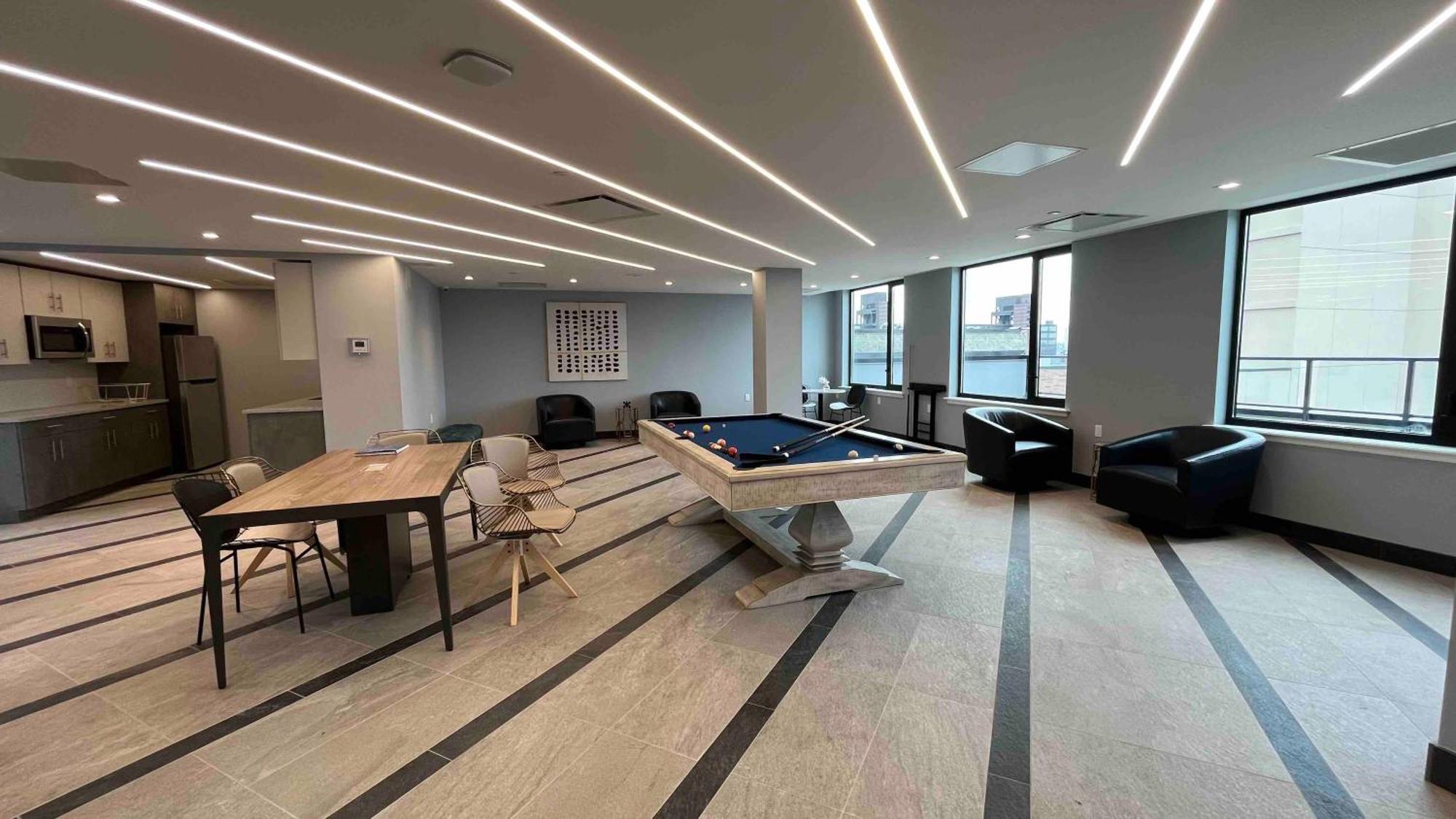 Near Manhattan Spacious Stunning New Modern Penthouse 3-bedroom * New York