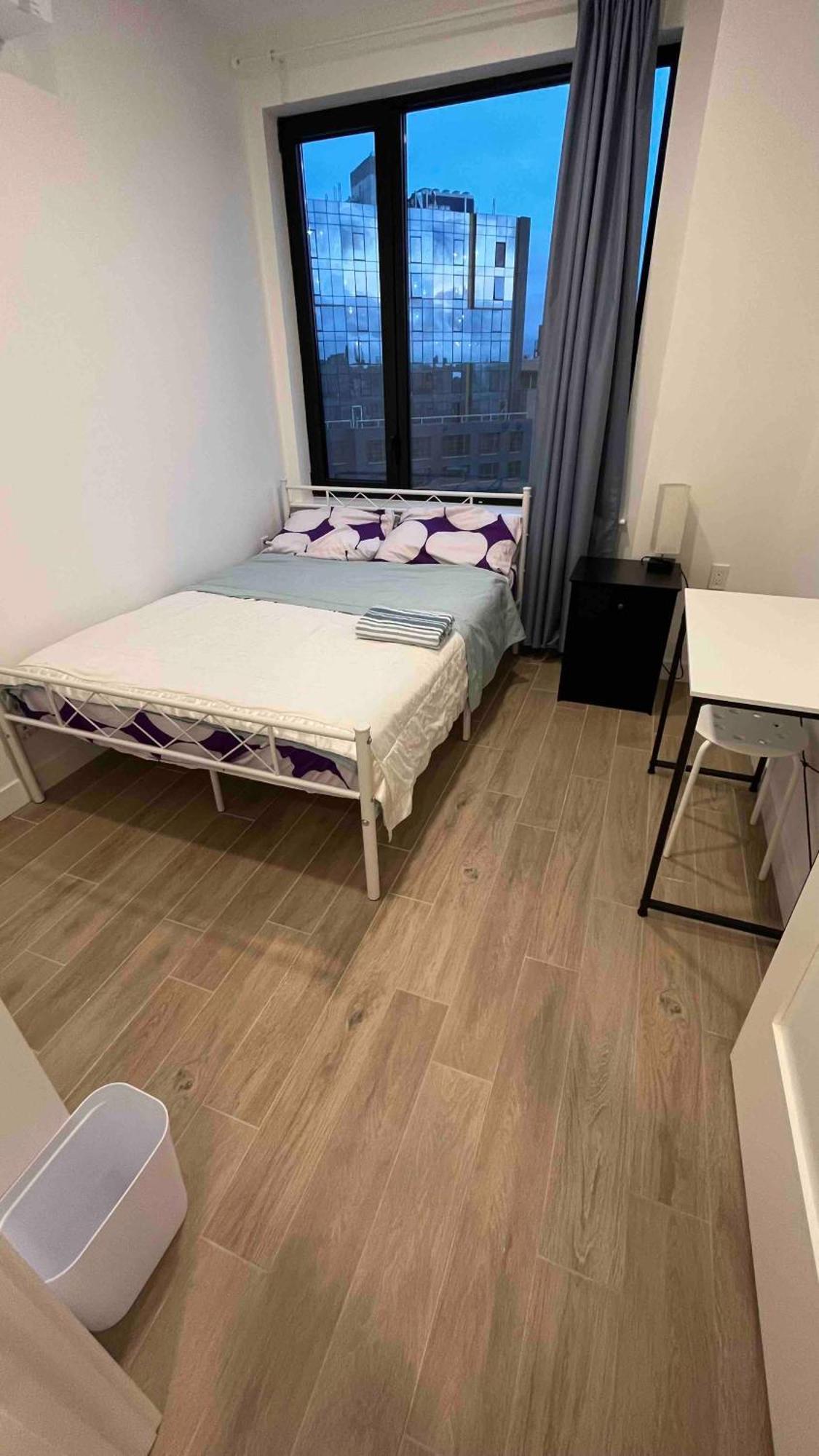 Near Manhattan Spacious Stunning New Modern Penthouse 3-bedroom Apartment *