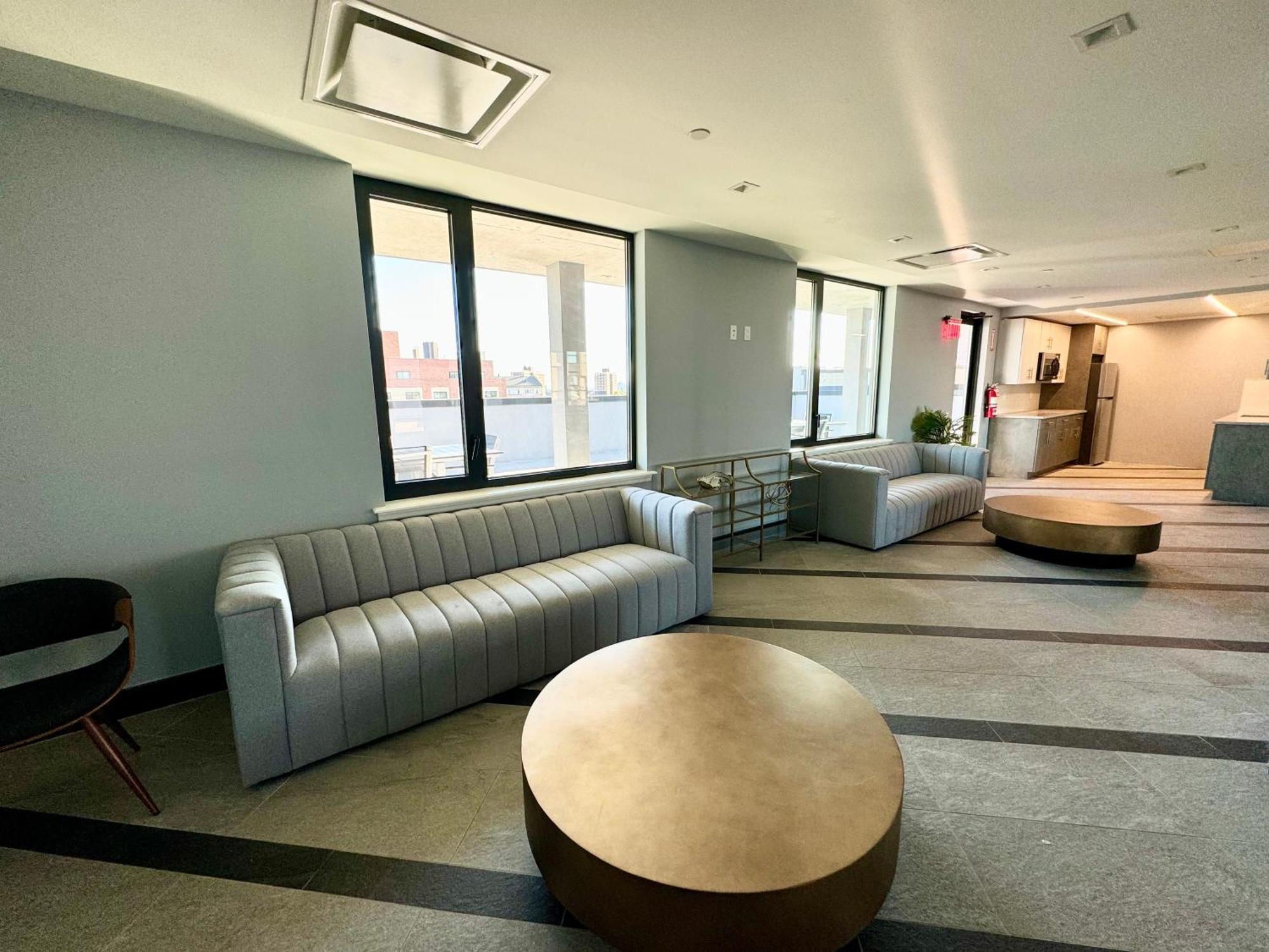 Near Manhattan Spacious Stunning New Modern Penthouse 3-bedroom * New York