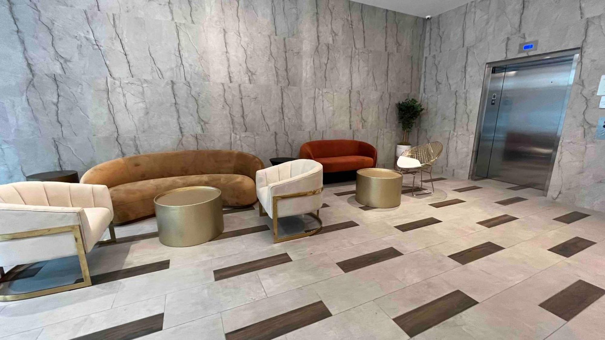 Apartment Near Manhattan Spacious Stunning New Modern Penthouse 3-bedroom